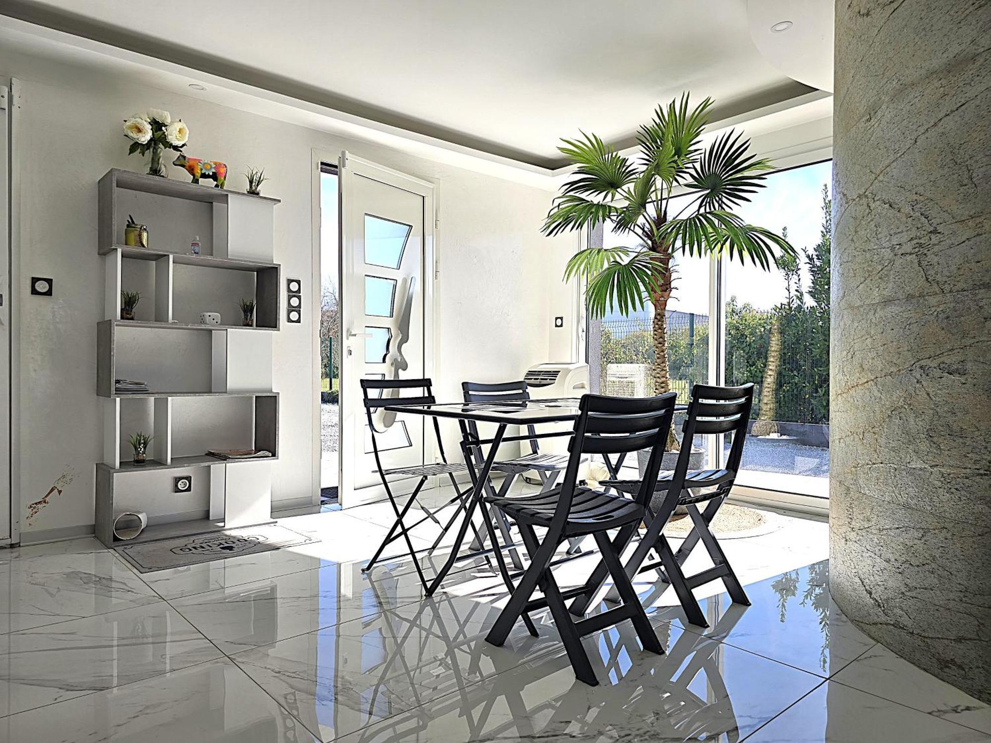 מונטובן Maison Sapiac - 4Pers - 2 Chambres - 3 Lits - Clim Reversible - Terrasse Ombragee Et Grand Jardin - Piscine Saison Estivale מראה חיצוני תמונה