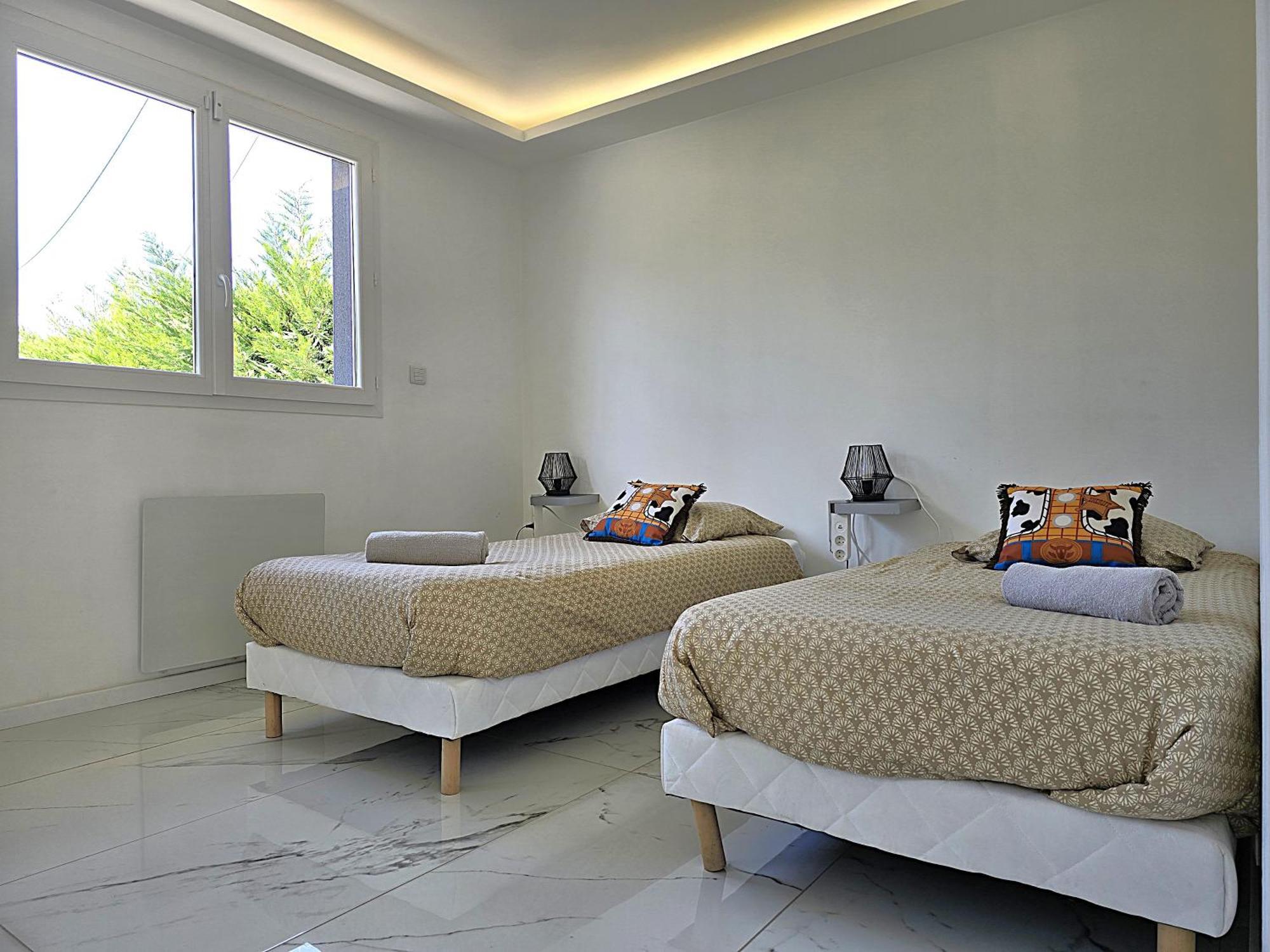 מונטובן Maison Sapiac - 4Pers - 2 Chambres - 3 Lits - Clim Reversible - Terrasse Ombragee Et Grand Jardin - Piscine Saison Estivale מראה חיצוני תמונה